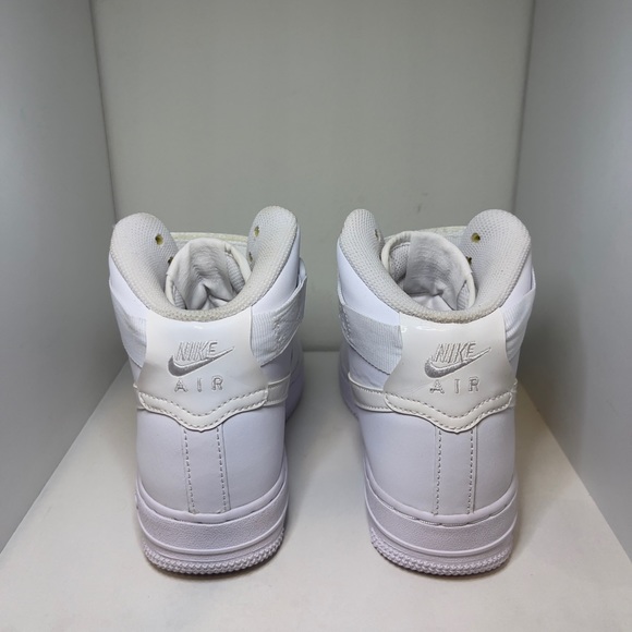 AIR FORCE 1 (HIGH). - Picture 4 of 5